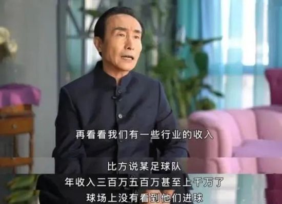 角色对热爱的坚定执著、对家人的陪伴守护，对生活的积极乐观都跃然纸上，为观众带来冬日里的第一缕暖光。